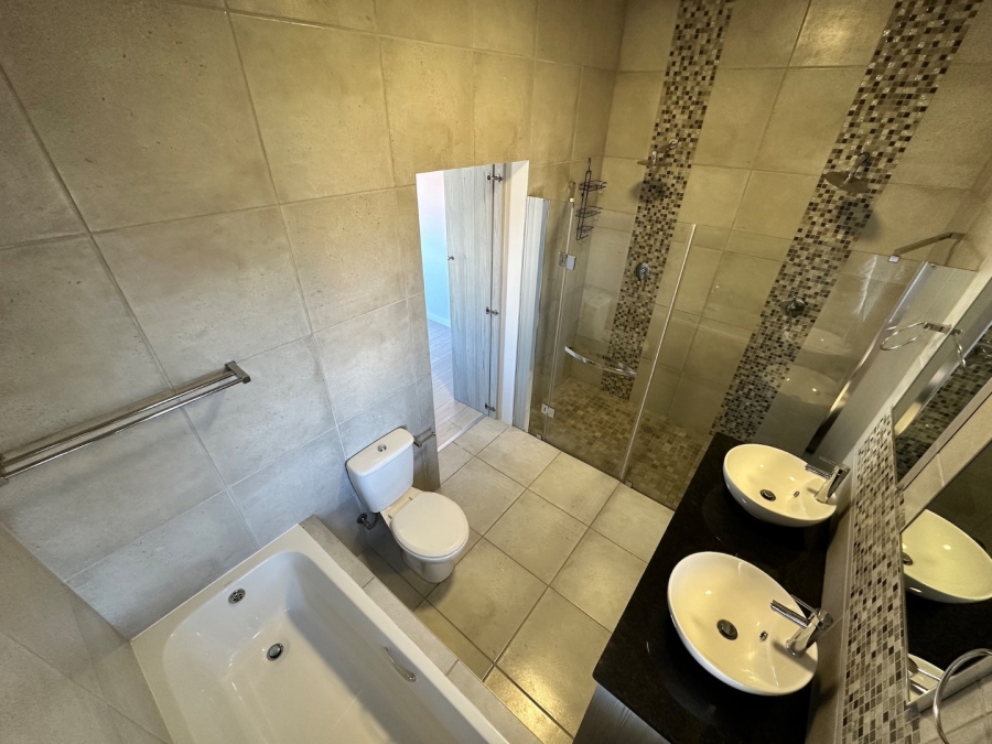 4 Bedroom Property for Sale in Hartenbos Heuwels Western Cape